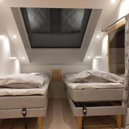 Kiisa A&b Two With Aurora Saariselka