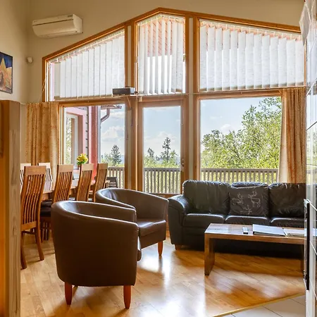 Kiisa A&b Two With Aurora Saariselka